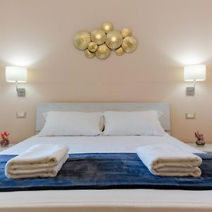 Camera con letto king size